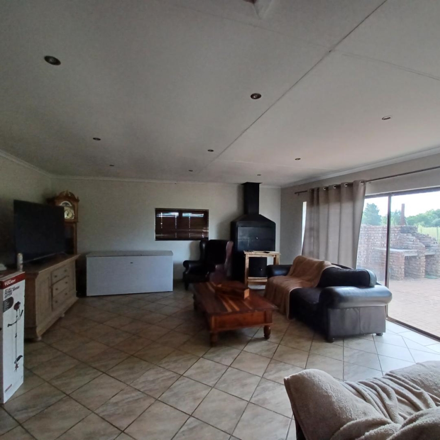 To Let 4 Bedroom Property for Rent in Quaggafontein Free State